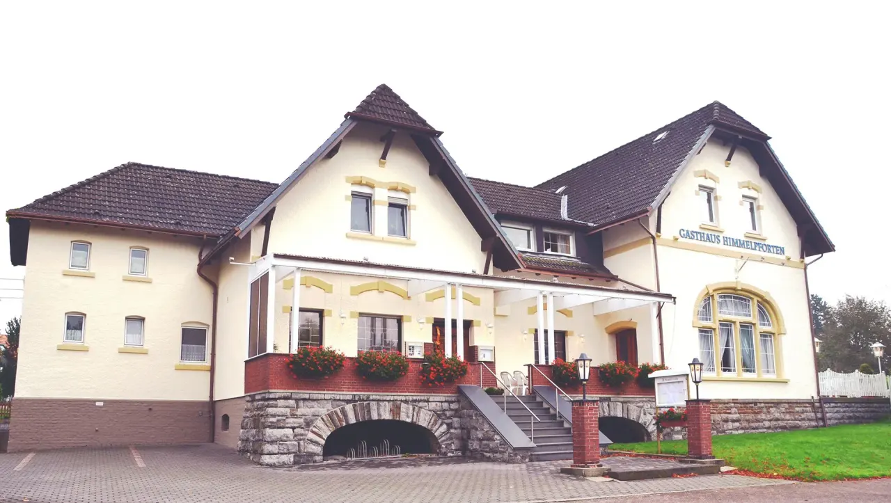 BookNoFees: Restoran – Gasthaus Himmelpforten – Ense – Gostionica Himmelpforten, fotografija 1