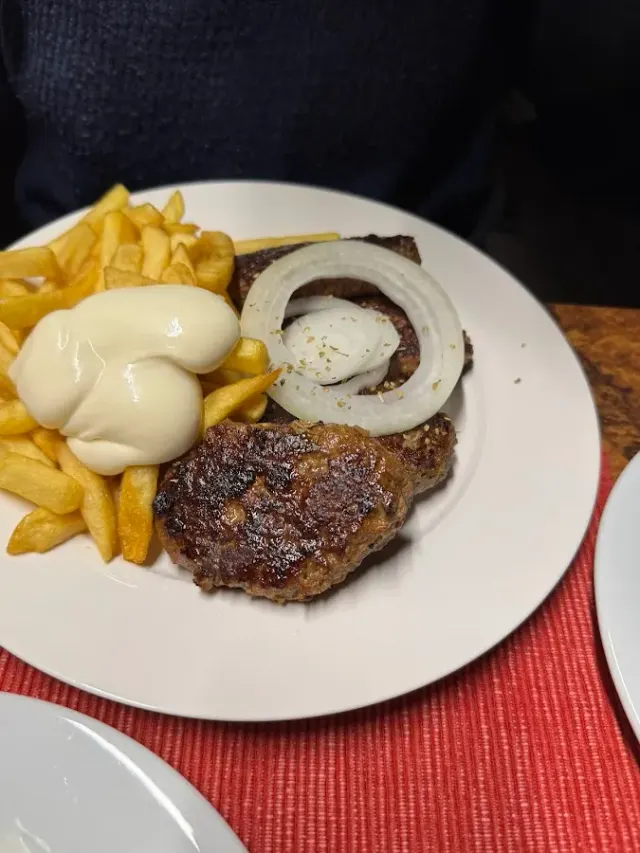 BookNoFees: Restoran – Marias Grill – Schwelm – Maria's Grill, fotografija 3