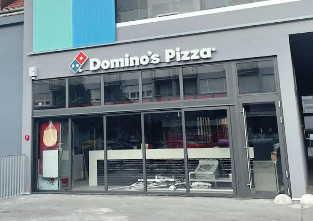 BookNoFees: Bar s grickalicama – Domino's – Zagreb – Domino's, fotografija 1