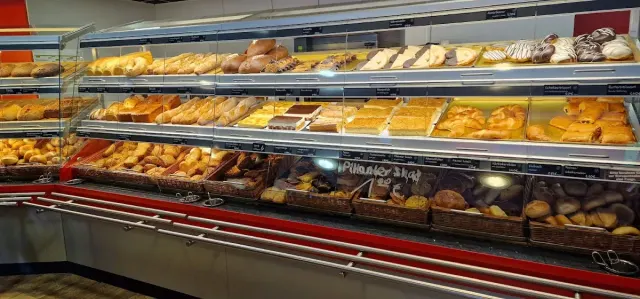 BookNoFees: Restoran – Haferback – Netphen – Zobeni keks, fotografija 2