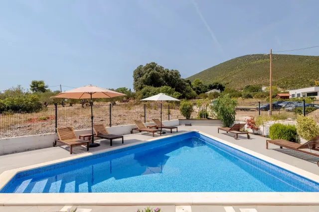 BookNoFees: Villa Mila Kastela Deluxe soba – Kaštel Novi