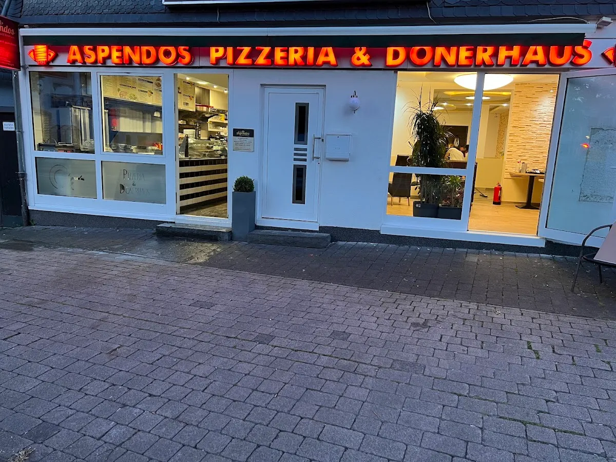 BookNoFees: Restoran – Aspendos – Schmallenberg – Aspendos, fotografija 1
