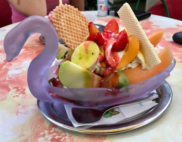 BookNoFees: Sladoled – Sagui Eiscafe – Wetter (Ruhr) – Dobrodošli u kafić s sladoledom, fotografija 2