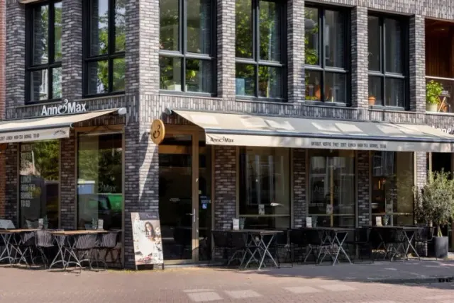 BookNoFees: kafić – Anne&Max – Amsterdam – Ana i Maks, fotografija 2