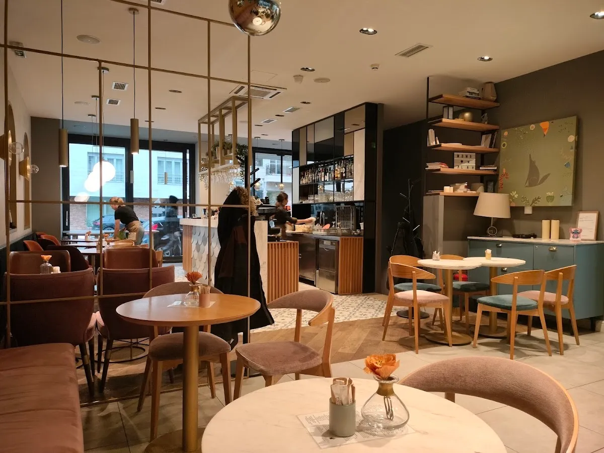 BookNoFees: kafić – MoMo Bar & Play – Belgrade – MoMo Bar i Igra, fotografija 1