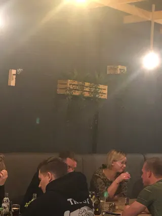 Restoran – BookNoFees: fotografija autora Valentina Pfenning iz recenzije mjesta Sake Neheim