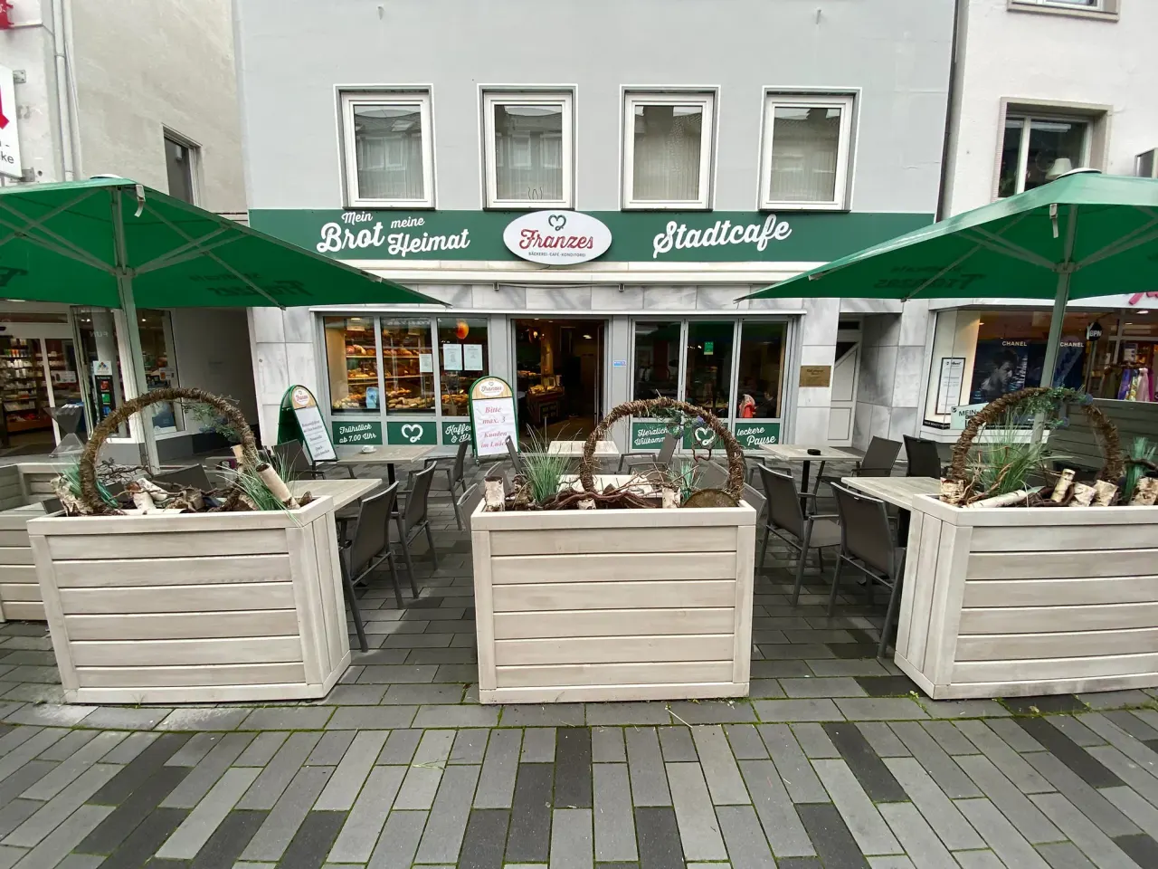 BookNoFees: Pekara – Bäckerei & Café Franzes – Meschede – Pekara i kafić Franzes, fotografija 1