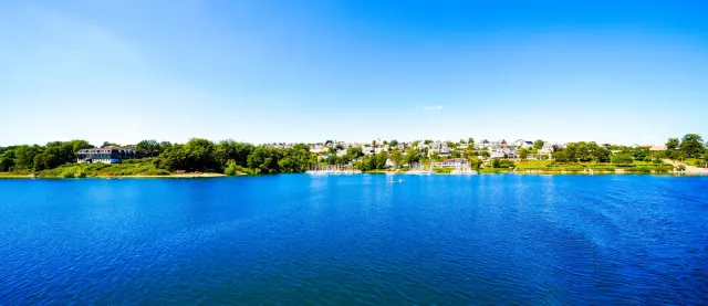 BookNoFees: Miran apartman za odmor s balkonom i pogledom na jezero – Sundern