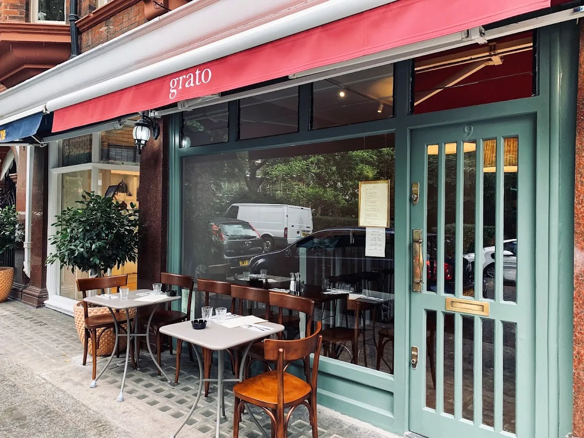 BookNoFees: Restoran – Grato – London – Zahvalan, fotografija 1