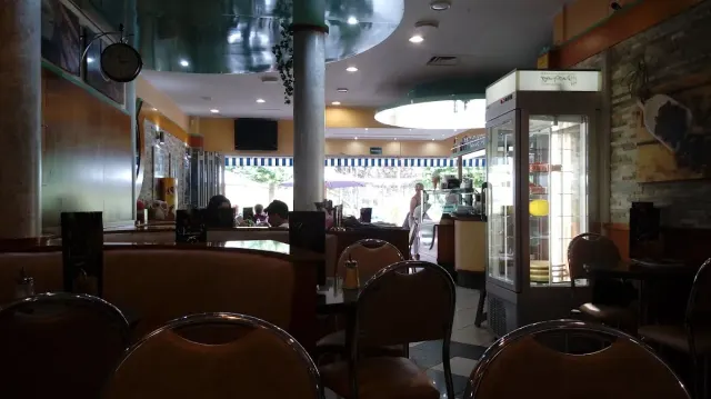 BookNoFees: Restoran – Eiscafé Valentino – Werdohl – Valentino sladoledarnica, fotografija 2