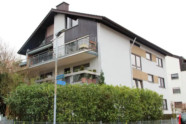 BookNoFees: Miran stan s vrtom i parkirnim mjestom – Rheinstetten