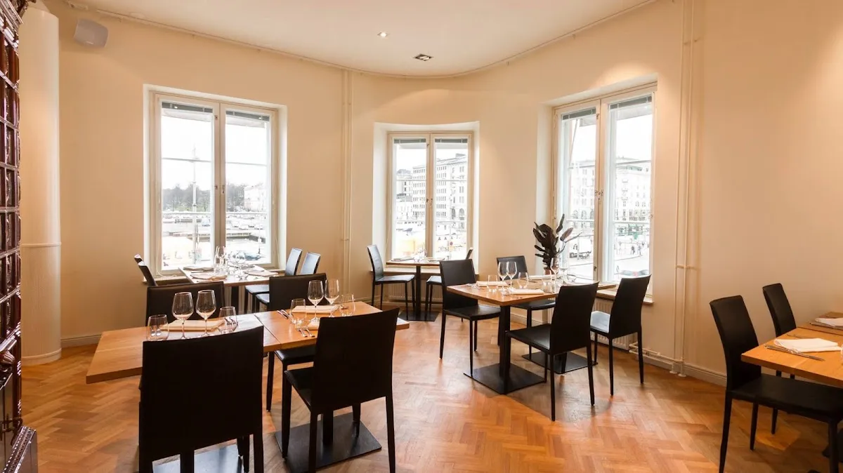 BookNoFees: Restoran – Bacco – Helsinki – Bacchus, fotografija 1