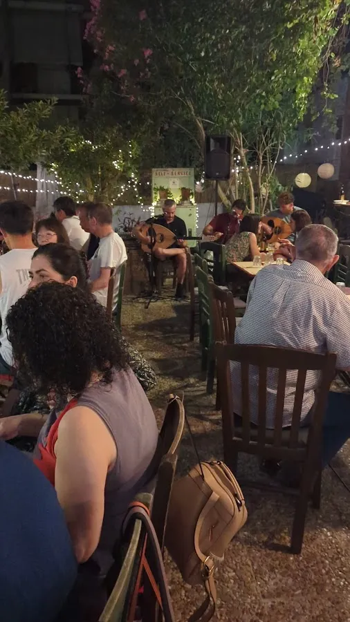 BookNoFees: Restoran – BeeRaki – Athens – Držač za pivo, fotografija 3