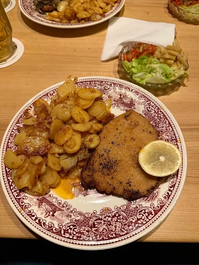 BookNoFees: Restoran – Stratmann Gaststätte – Bad Wünnenberg – Restoran Stratmann, fotografija 1