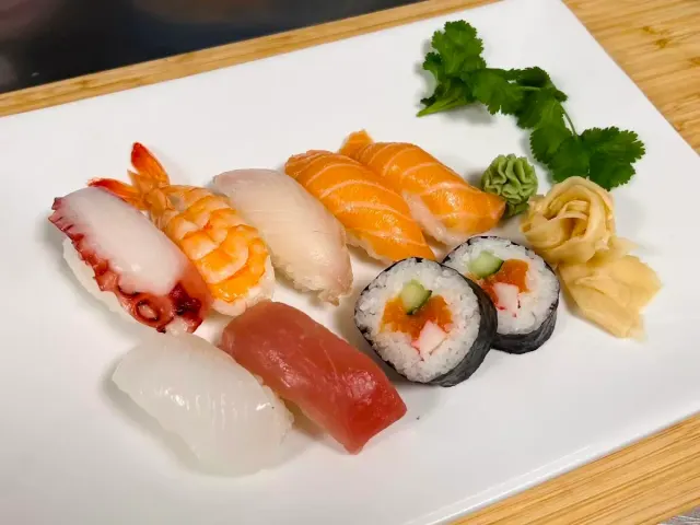 BookNoFees: Bar s grickalicama – Asahi Sushi – Stockholm – Asahi Sushi, fotografija 2
