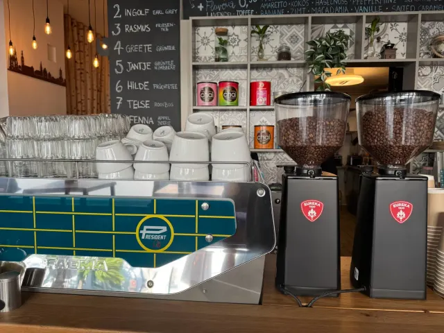 BookNoFees: Sladoled – Linos Eis & Café – Bad Sassendorf – Linos sladoled i kafić, fotografija 2
