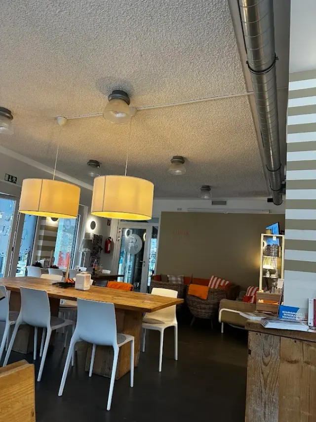 BookNoFees: Restoran – Café Glück – Kamen – Kafić Sreća, fotografija 2