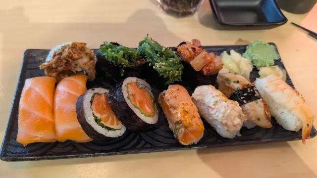 BookNoFees: Restoran – Hanami Sushi Töölö – Helsinki – Hanami Sushi, Töölö, fotografija 2