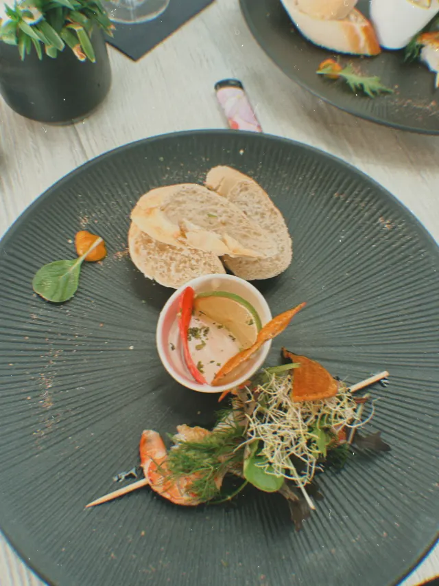 BookNoFees: Restoran – Treibgut – Sundern-Langscheid, fotografija 2