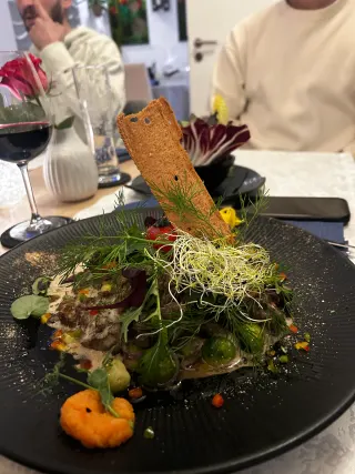 Restoran – BookNoFees: fotografija autora Valentina Pfenning iz recenzije mjesta Treibgut