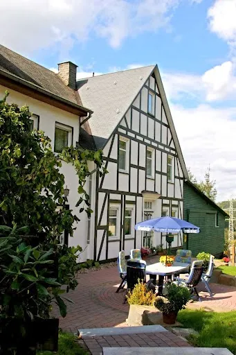 BookNoFees: Restoran – Baumhoff Jürgen Café Pension – Olpe – Kafić i pansion Baumhoff Jürgen, fotografija 2