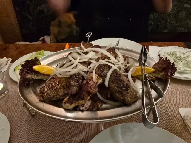 BookNoFees: Restoran – Dionysos – Hilchenbach – Dionizije, fotografija 3