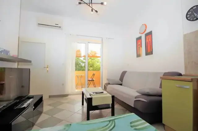 BookNoFees: Dobro održavan apartman za odmor u Nati, blizu plaže – Fažana