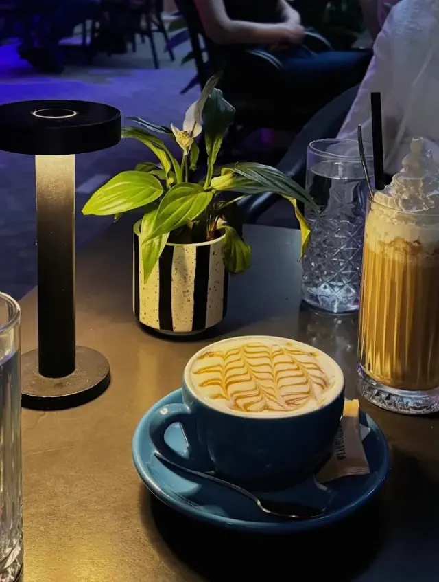 BookNoFees: kafić – Baristocratia Coffee Society – Belgrade – Baristokratia Društvo kave, fotografija 2