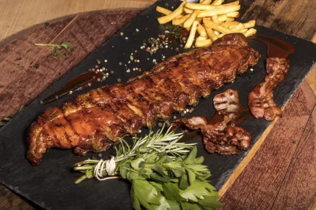 BookNoFees: Bar s grickalicama – Witwe Bolte Hähnchengrill – Ense – Pileći grill gospođe Bolte, fotografija 3