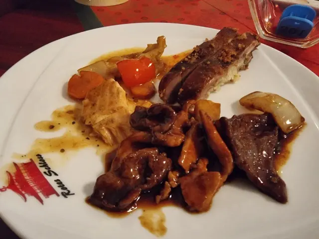 BookNoFees: Restoran – China-Restaurant Rotes Schloss – Bergkamen – Kineski restoran Rotes Schloss, fotografija 3