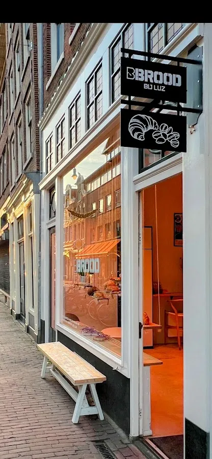 BookNoFees: Restoran – Bbrood – Amsterdam – Bhljeb, fotografija 1