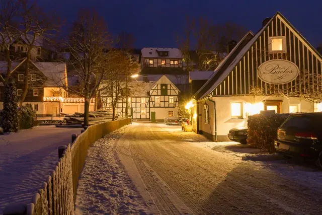 BookNoFees: Pekara – Café Backes – Schmallenberg – Kafić Backes, fotografija 2
