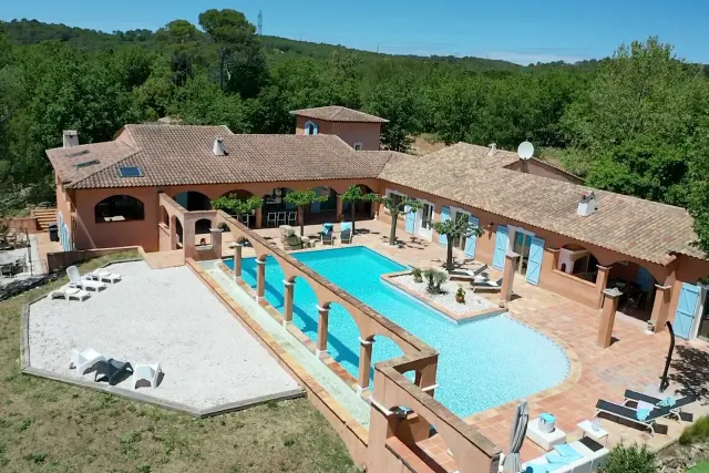 BookNoFees: Les Yuccas – za 5 osoba, s bazenom i klimatizacijom – TRANS-EN-PROVENCE