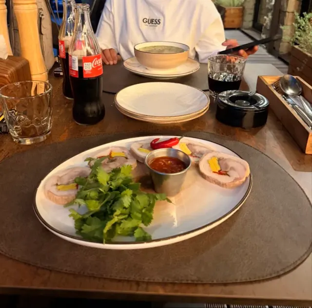 BookNoFees: Restoran – Batoni Restaurant – Bratislava – Restoran Batoni, fotografija 2