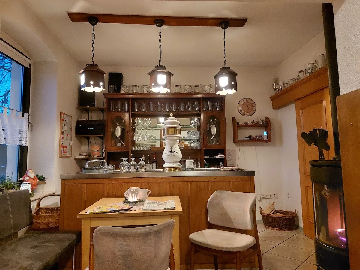 BookNoFees: Restoran – Bölker Ursula Gasthof – Lennestadt – Pansionska kuća Ursula Bölker, fotografija 1