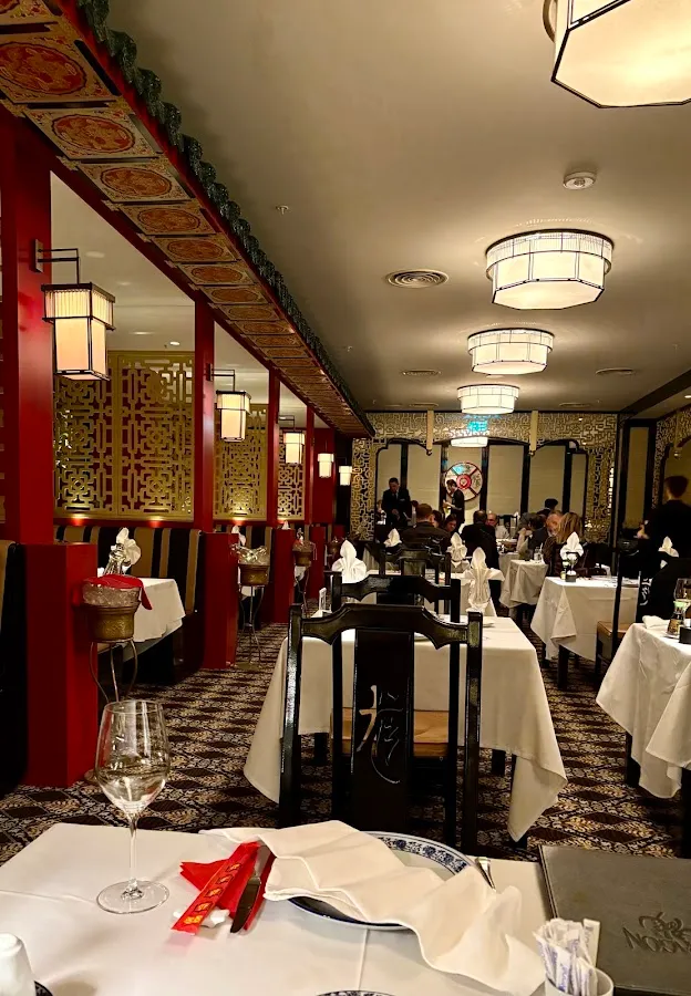 BookNoFees: Restoran – Dragon Restaurant – Istanbul – Restoran Zmaj, fotografija 1