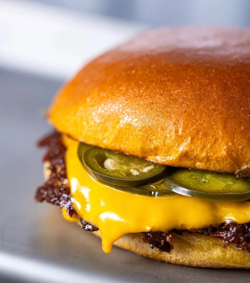 BookNoFees: Bar s grickalicama – Burger Sziget – Budapest – Otok burgera, fotografija 1