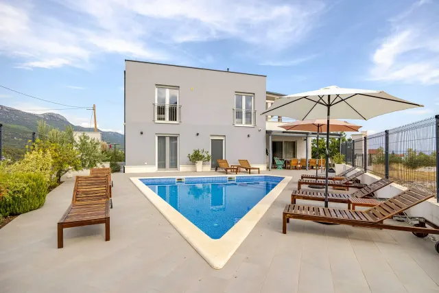 BookNoFees: Villa Mila Kastela - Apartman – Kaštel Novi