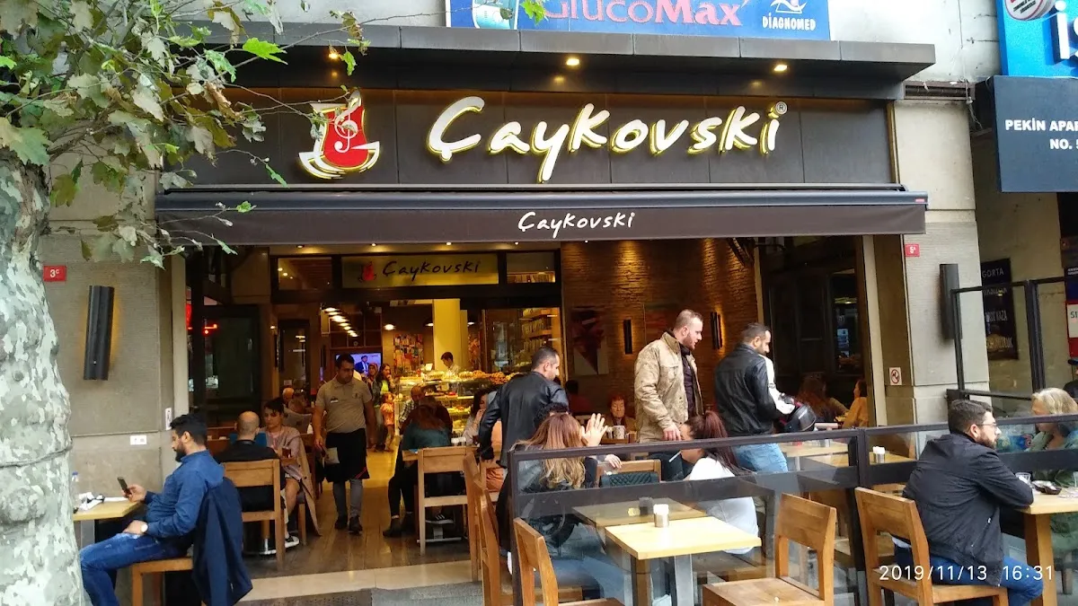 BookNoFees: kafić – Çaykovski – Istanbul – Čajkovski, fotografija 1