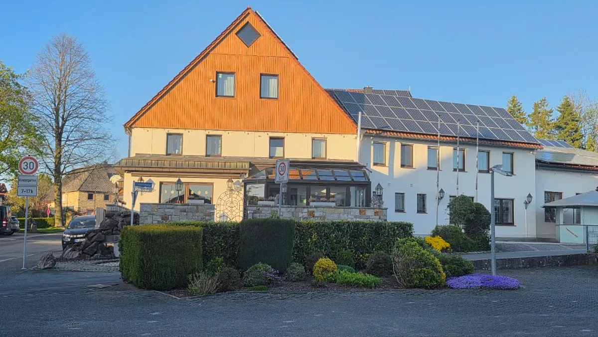 BookNoFees: Restoran – Landgasthof Kaiser – Bad Wünnenberg – Kaiser Country Inn, fotografija 1
