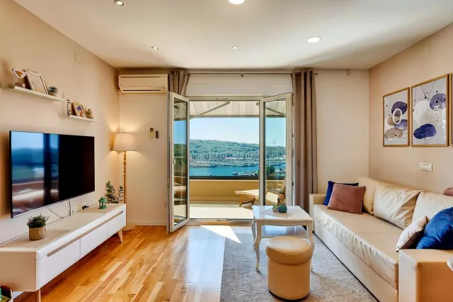 BookNoFees: Apartman Sanja s pogledom na more i dvije spavaće sobe u Puli – Pula