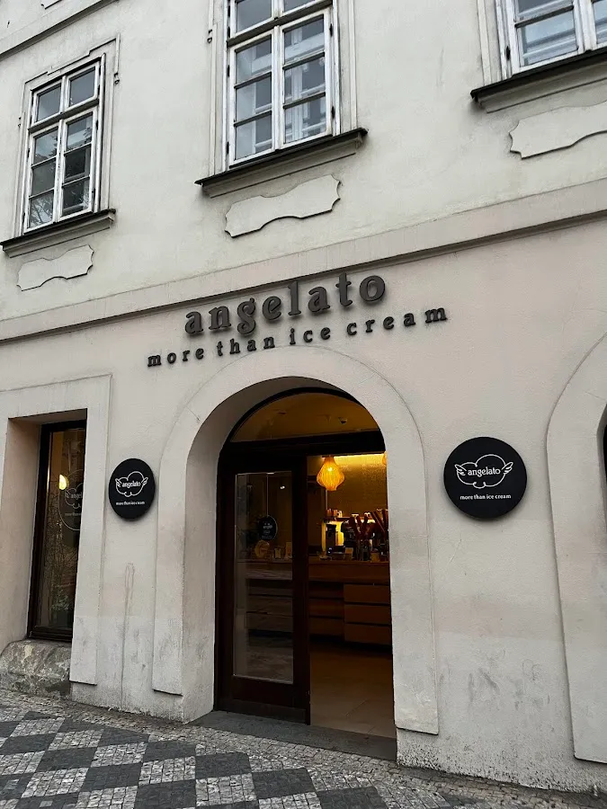BookNoFees: Restoran – Angelato Café – Prague – Angelato kafić, fotografija 1