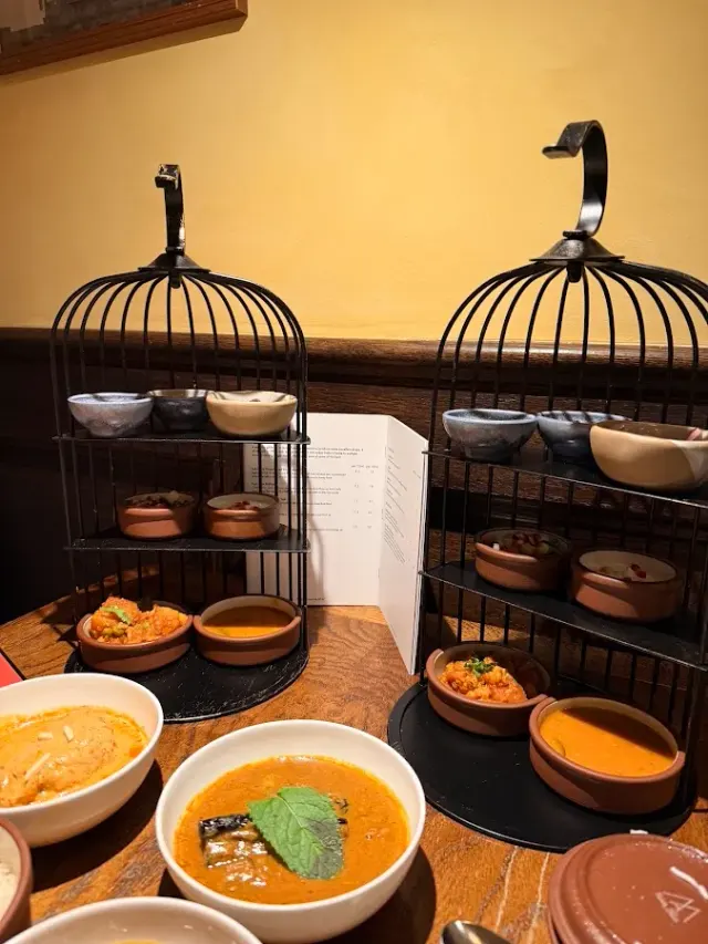 BookNoFees: Restoran – Darjeeling Express – London – Darjeelingski ekspres, fotografija 2