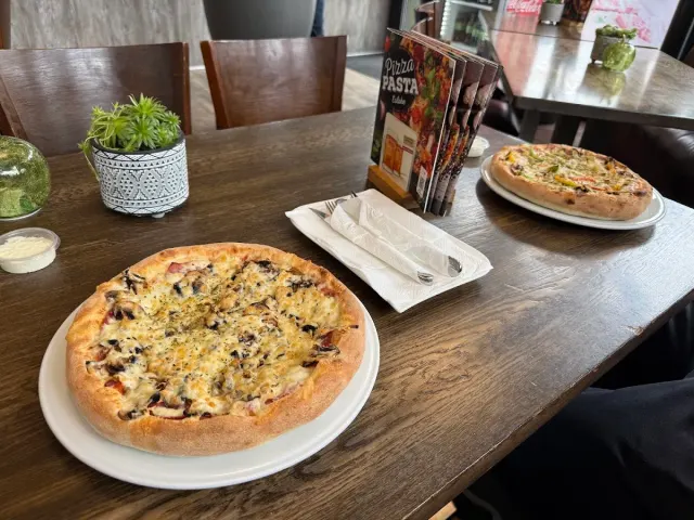 BookNoFees: Restoran – Pizza Pasta Eslohe – Eslohe – Pizza Pasta Eslohe, fotografija 2