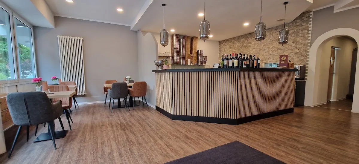 BookNoFees: Restoran – Pizzeria Calabria – Wickede – Kalabrija Pizzeria, fotografija 1