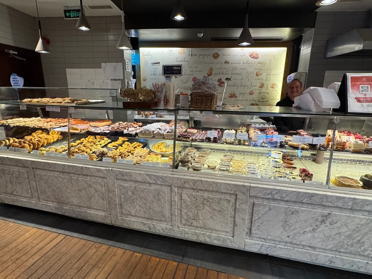 BookNoFees: Pekara – Beyaz Fırın Suadiye – Istanbul – Bijela pekara, Suadiye, fotografija 1