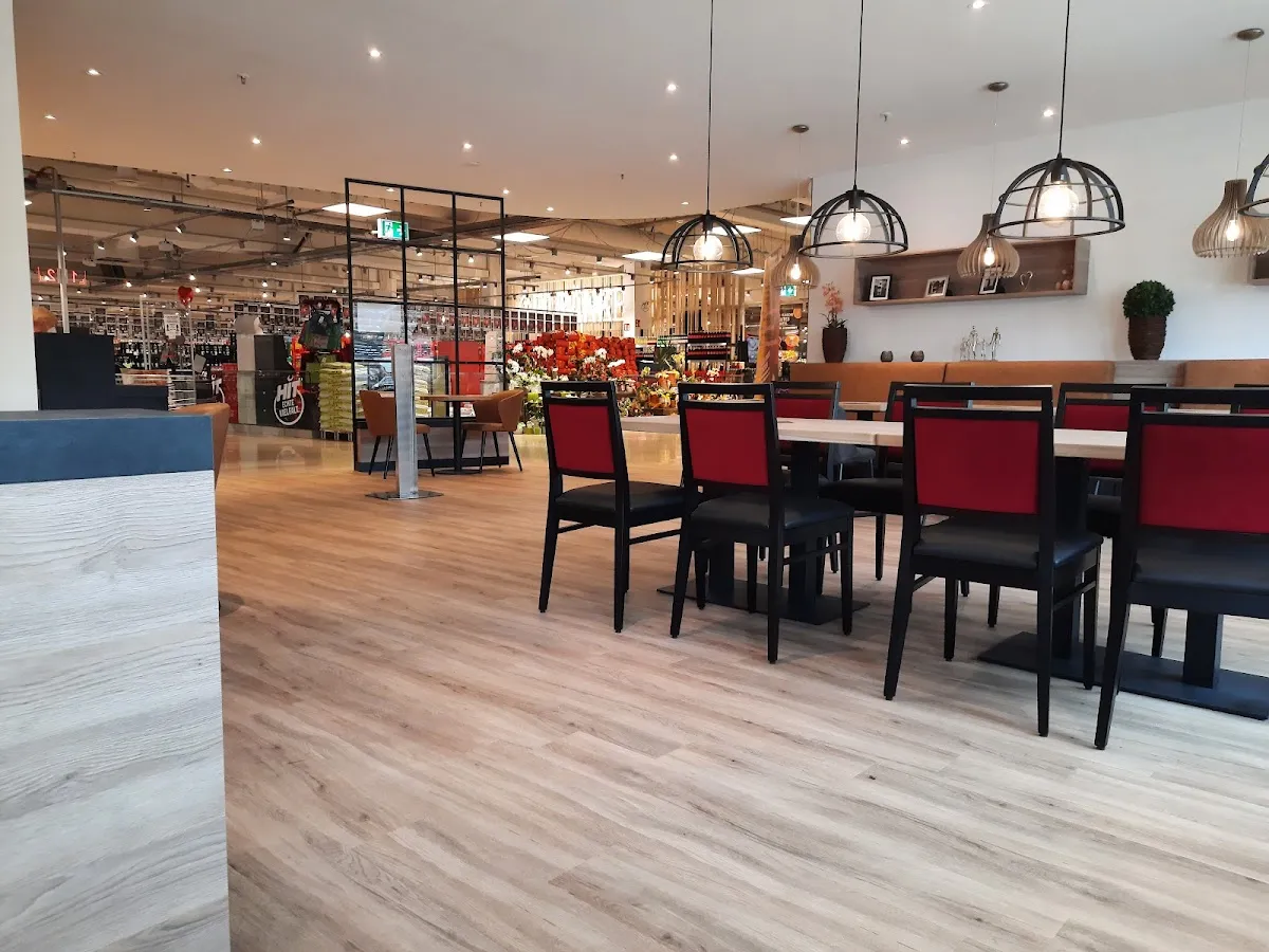 BookNoFees: Pekara – Isken Peter Backshop – Brilon – Isken Peter Backshop, fotografija 1