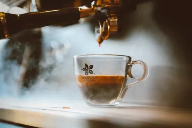 BookNoFees: kafić – Coffee Island – Athens – Kafićko otočje, fotografija 2