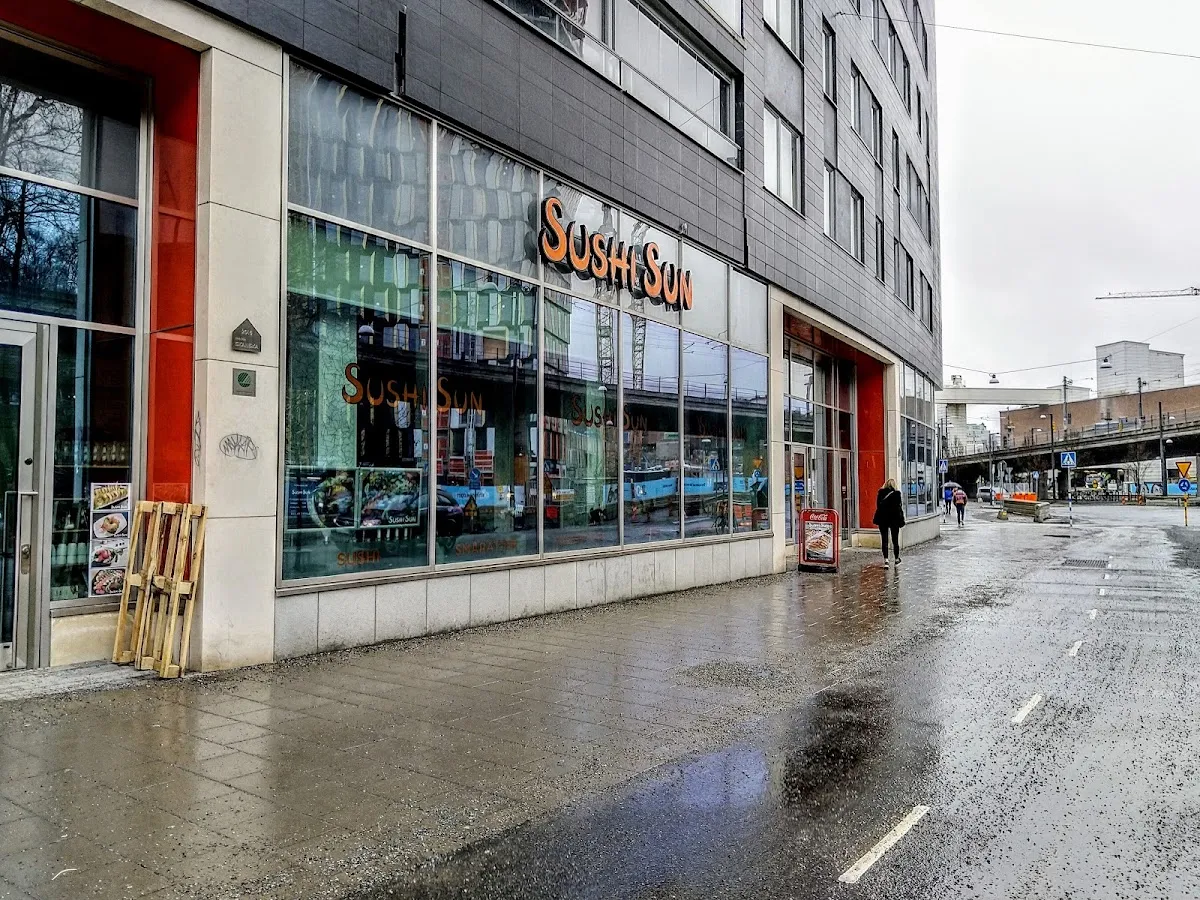BookNoFees: Bar s grickalicama – Sushi Sun – Stockholm – Sun Sushi, fotografija 1