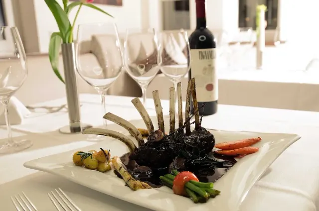 BookNoFees: Restoran – CANNIZZARO'S Ristorante-Bar – Lennestadt – Restoran i bar Cannizzaro, fotografija 3